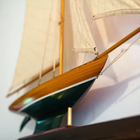 Eli مالي لوشينغْ